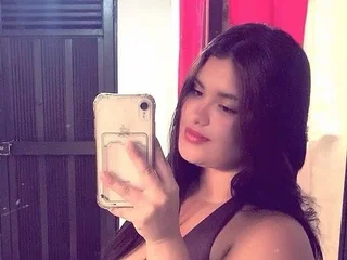 Brittneycurvy live cam video preview