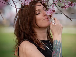 LauraHorn video