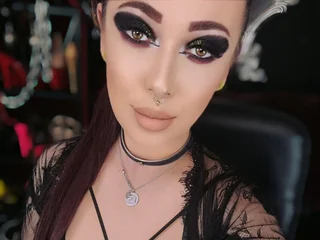 Brattygeorgie Black Hair webcam from Romania
