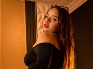 KariinaWong Spanish speaking webcam model