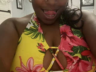 StaceyBaker Black Hair webcam from United States