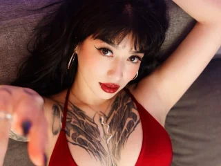 VannesaBlackrose Spanish speaking webcam model